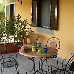 Mit Privatparkplatz By Interhome Lägenhet *